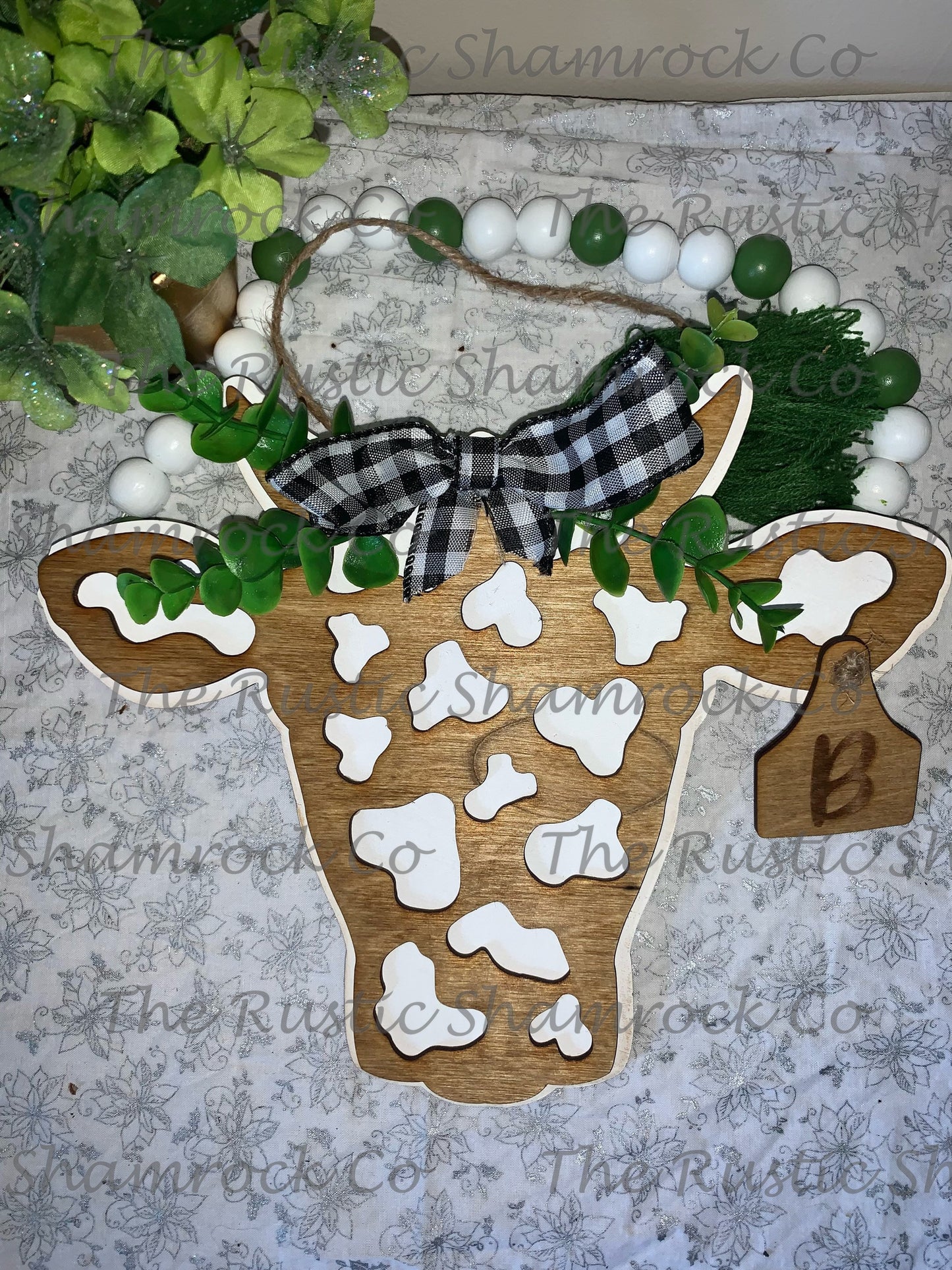 Cow door hanger, door hanger, cow head hanger, Farm Decor, Cow Wreath